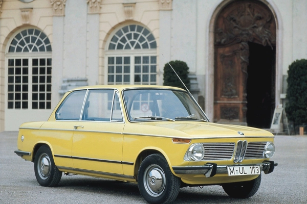 60 esztendős a 02-es BMW